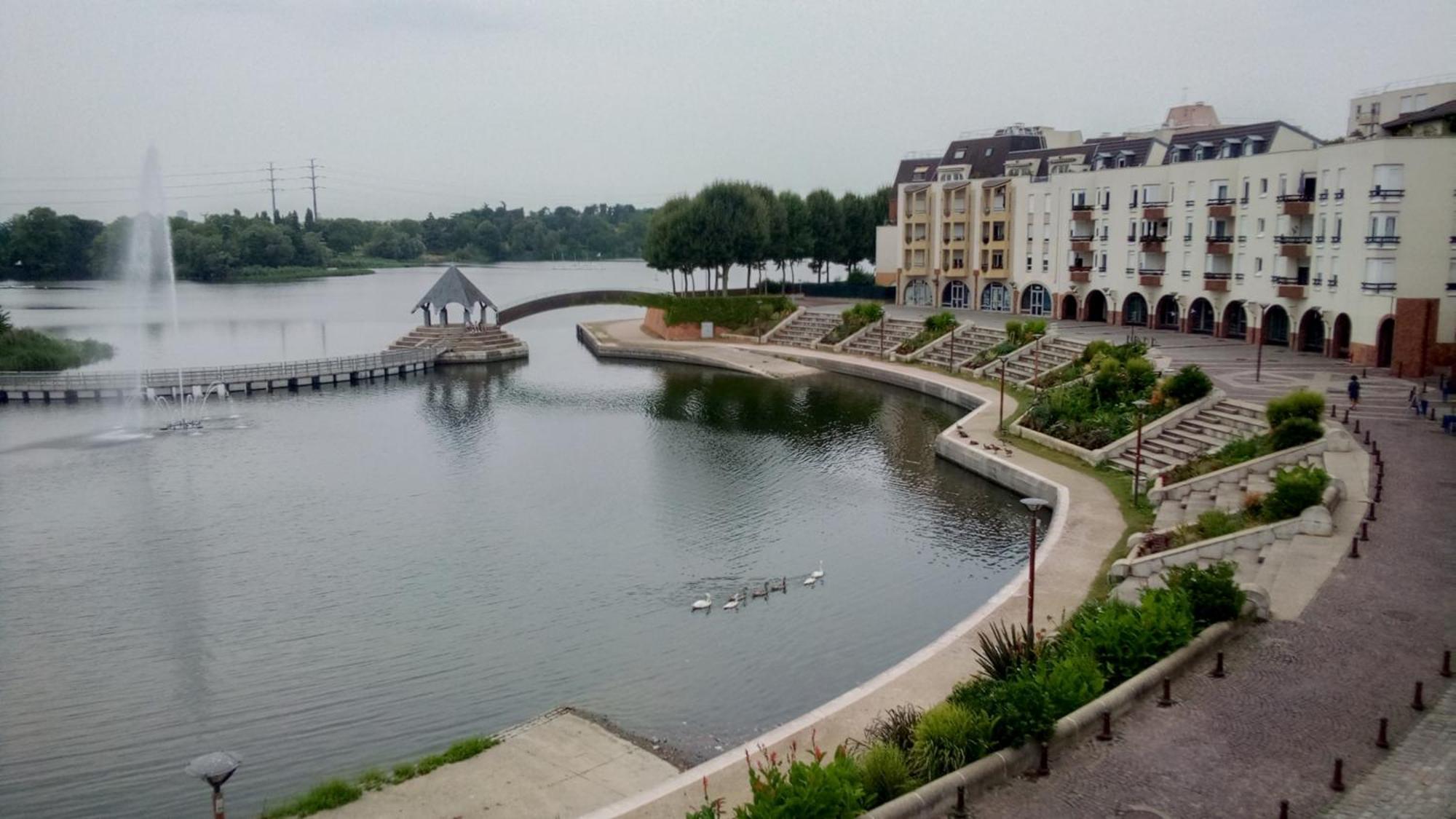 Vue Exceptionnelle Sur Le Lac Créteil Exteriér fotografie